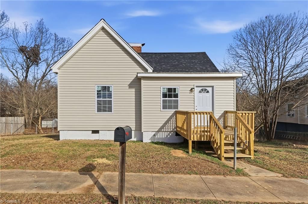 Photo of 408 Seaman Street, Winston-Salem, NC 27103 (MLS # 1207005)