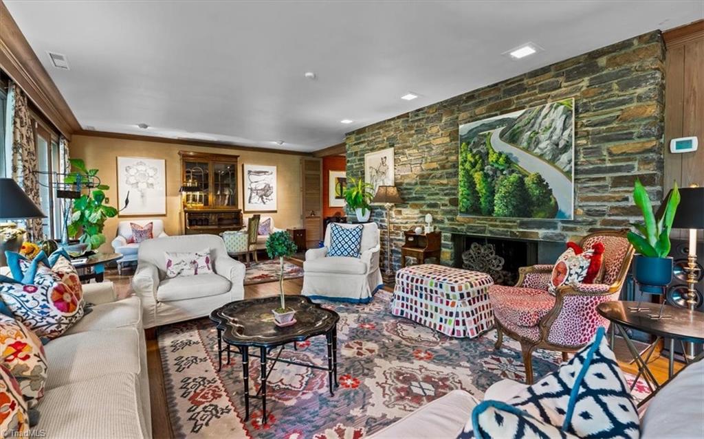1905 Huntington Road
