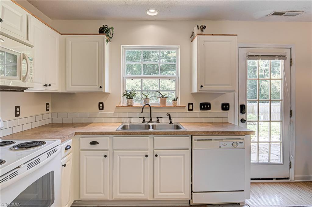 1403 Daisy Park Drive, Whitsett, North Carolina image 10