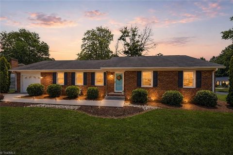 Homes For Sale - 2800 New Garden Road<br/> Guilford County, Greensboro, NC 27455