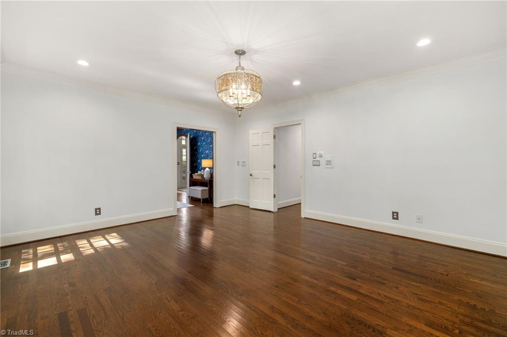 Greensboro, North Carolina 27408, United States, 4 Bedrooms Bedrooms, ,5 BathroomsBathrooms,Residential,Active,217669