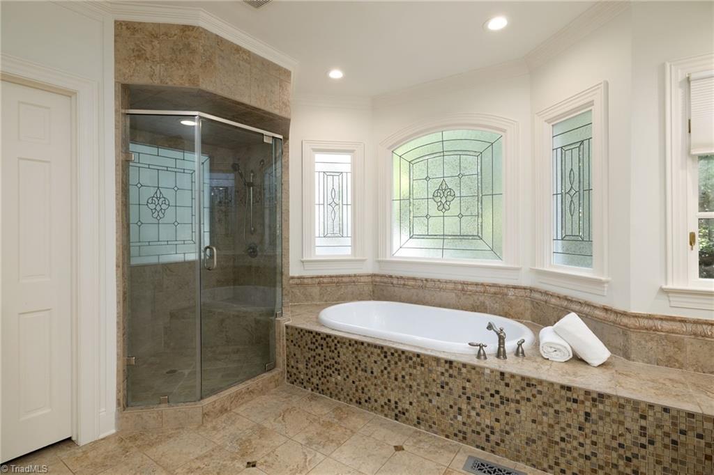 Greensboro, North Carolina 27408, United States, 4 Bedrooms Bedrooms, ,5 BathroomsBathrooms,Residential,Active,217669