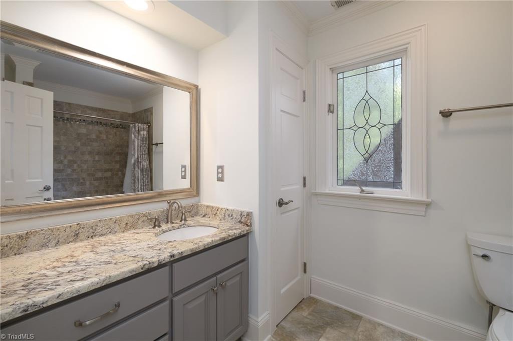 Greensboro, North Carolina 27408, United States, 4 Bedrooms Bedrooms, ,5 BathroomsBathrooms,Residential,Active,217669