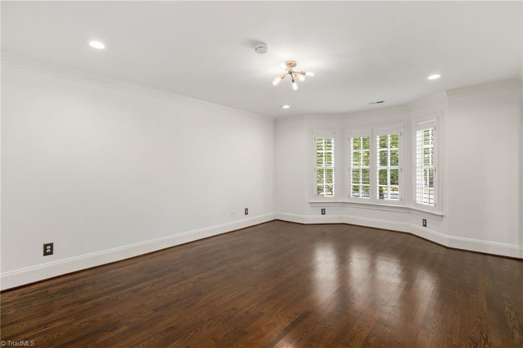 Greensboro, North Carolina 27408, United States, 4 Bedrooms Bedrooms, ,5 BathroomsBathrooms,Residential,Active,217669