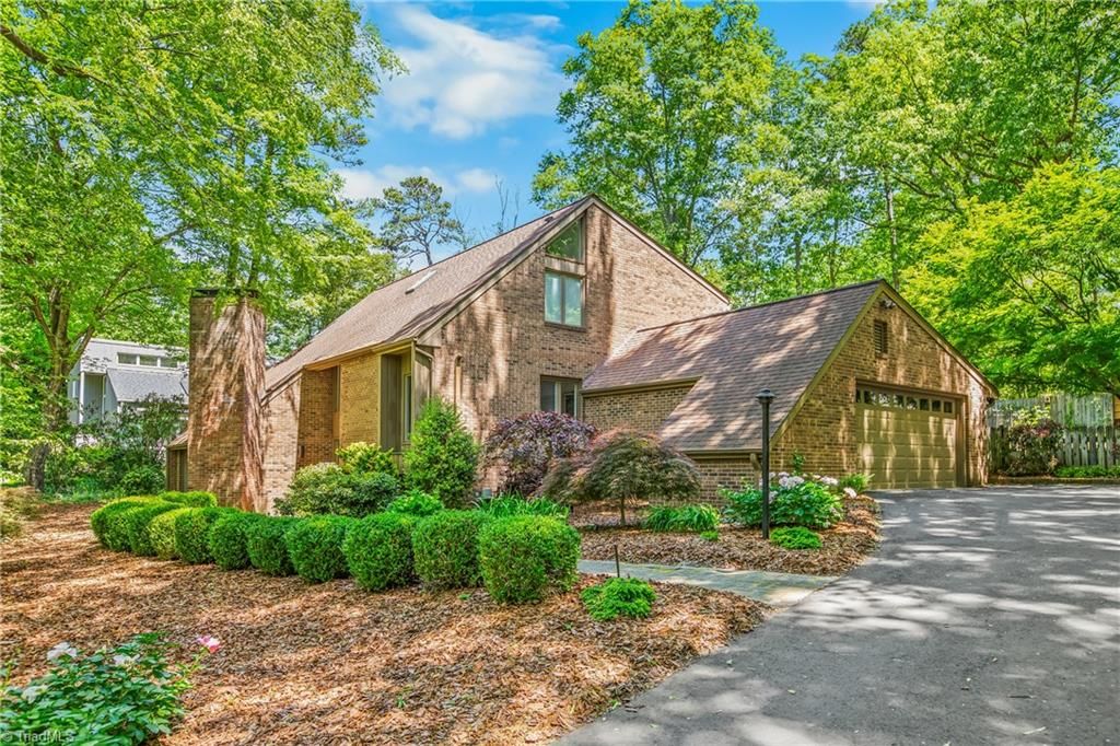 Photo of 220 Harmon Court, Winston-Salem, NC 27106 (MLS # 1217177)