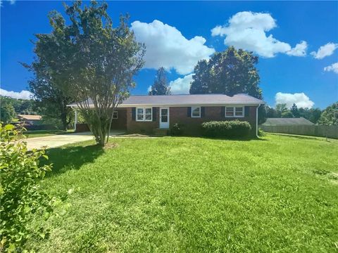 A home in Thomasville