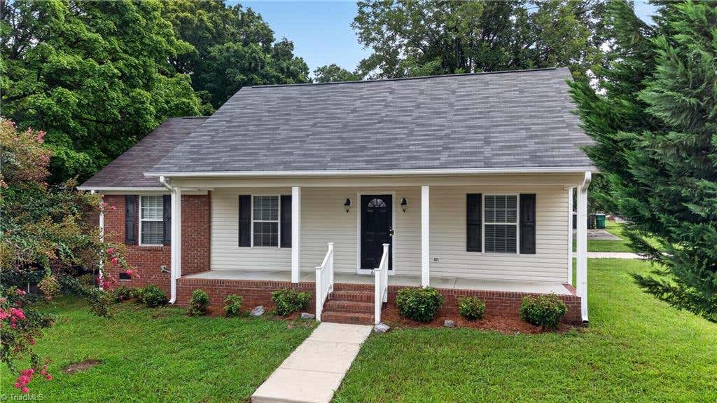 Photo of 639 Sterling Avenue, High Point, NC 27265 (MLS # 1230057)