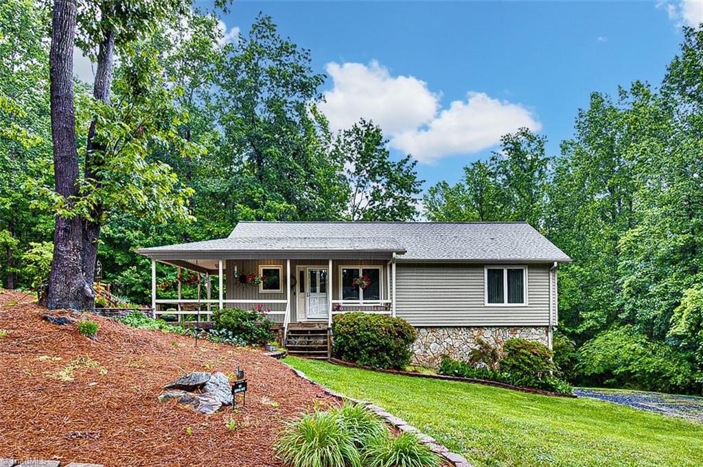 980 Redwood Drive, Asheboro, North Carolina image 2