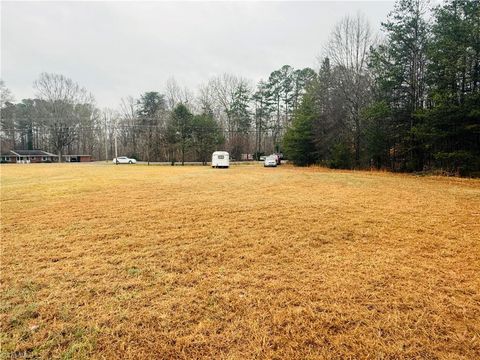 Vacant Land For Sale - Naomi Road<br/> Randolph County, Randleman, NC 27317