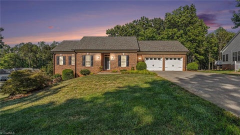 Homes For Sale - 120 Cotswold Lane<br/> King, NC 27021