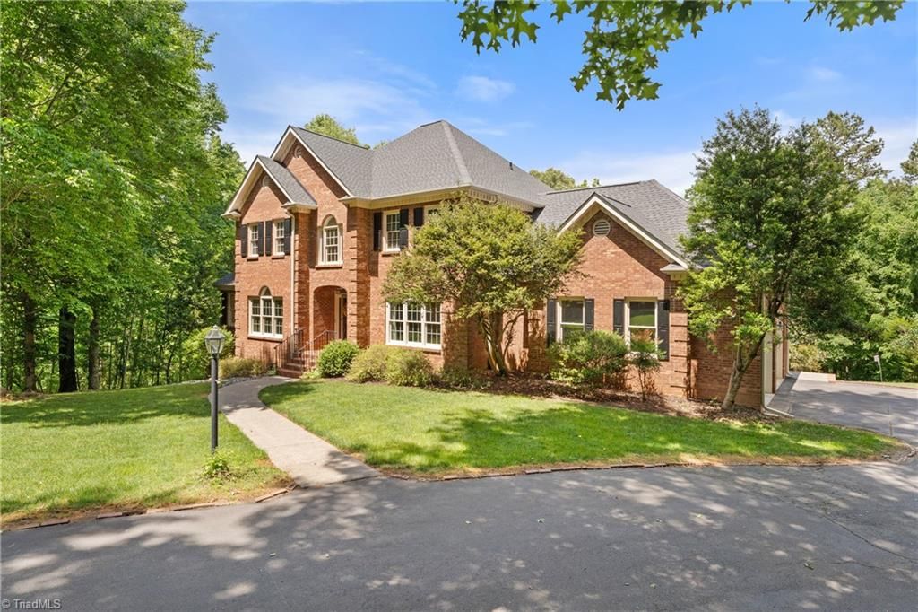 Photo of 7706 Holly Field Road, Clemmons, NC 27012 (MLS # 1218875)