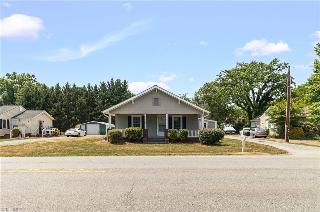 Photo of 609 Dobson Street, Kernersville, NC 27284 (MLS # 1218424)