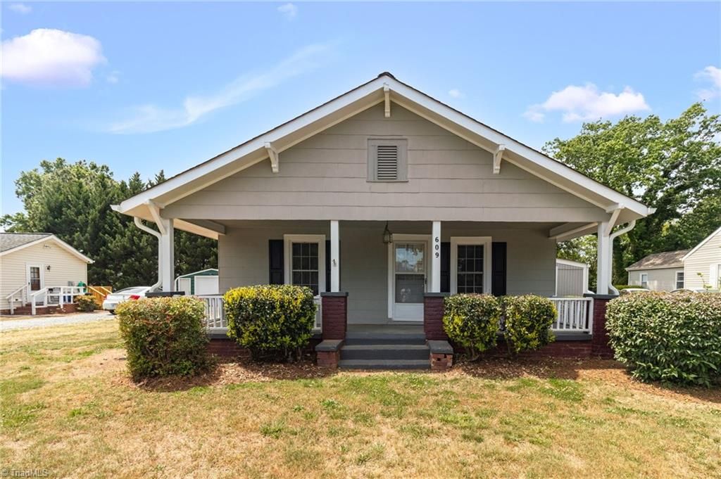Photo of 609 Dobson Street, Kernersville, NC 27284 (MLS # 1218424)