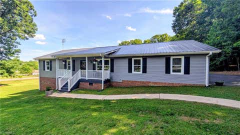 Homes For Sale - 2474 Woodridge Drive<br/> Asheboro, NC 27205