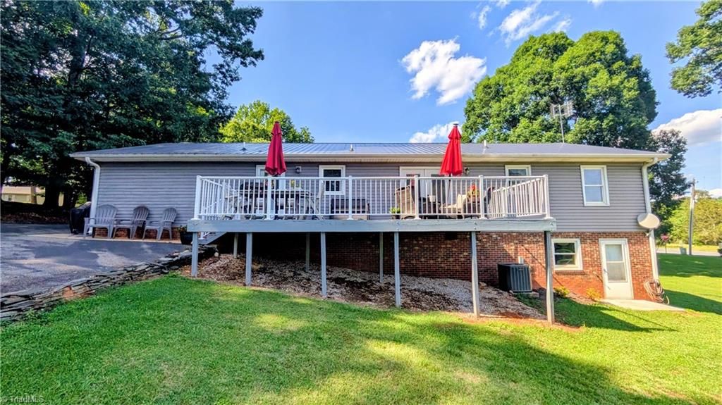 Photo of 2474 Woodridge Drive, Asheboro, NC 27205 (MLS # 1222611)