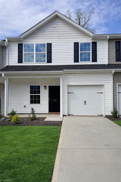 Townhouse For Sale - 1118 Brooksridge Way<br/> Guilford County, Whitsett, NC 27377