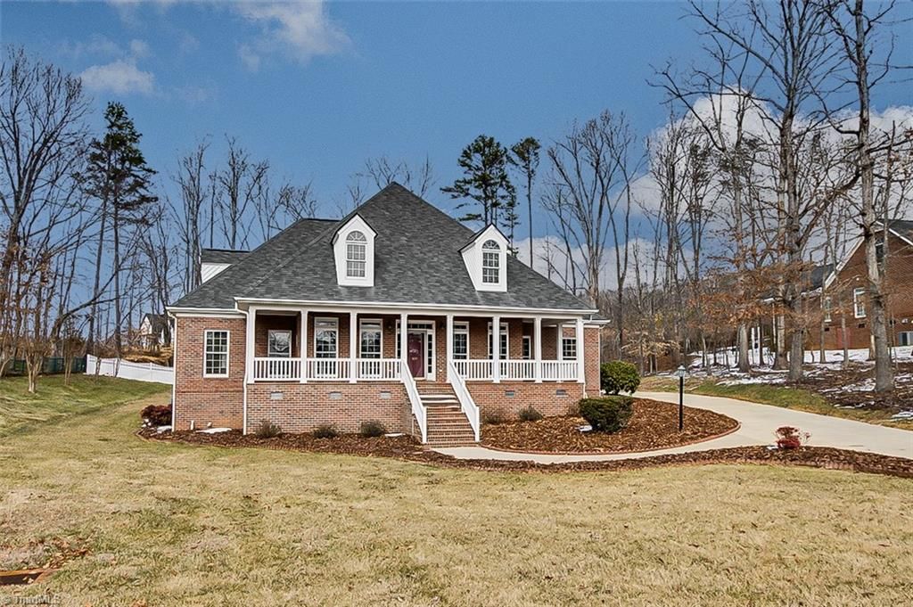 Photo of 637 Anns Court, Asheboro, NC 27205 (MLS # 1207947)