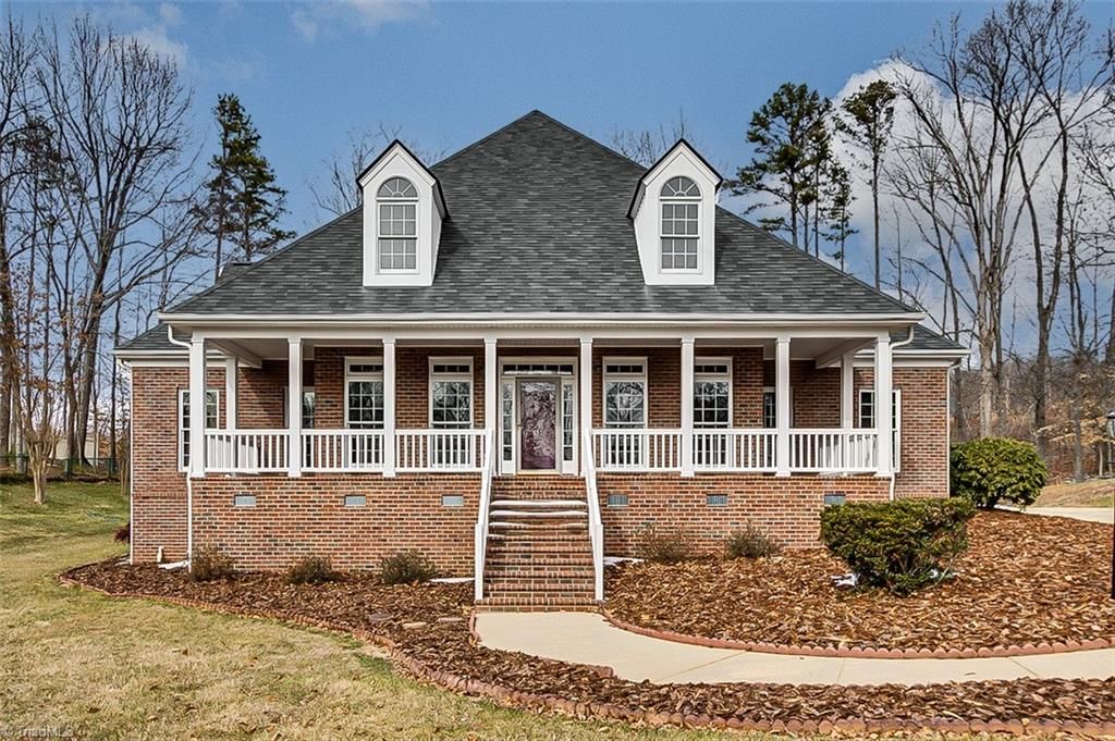 Photo of 637 Anns Court, Asheboro, NC 27205 (MLS # 1207947)