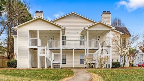 A home in Clemmons