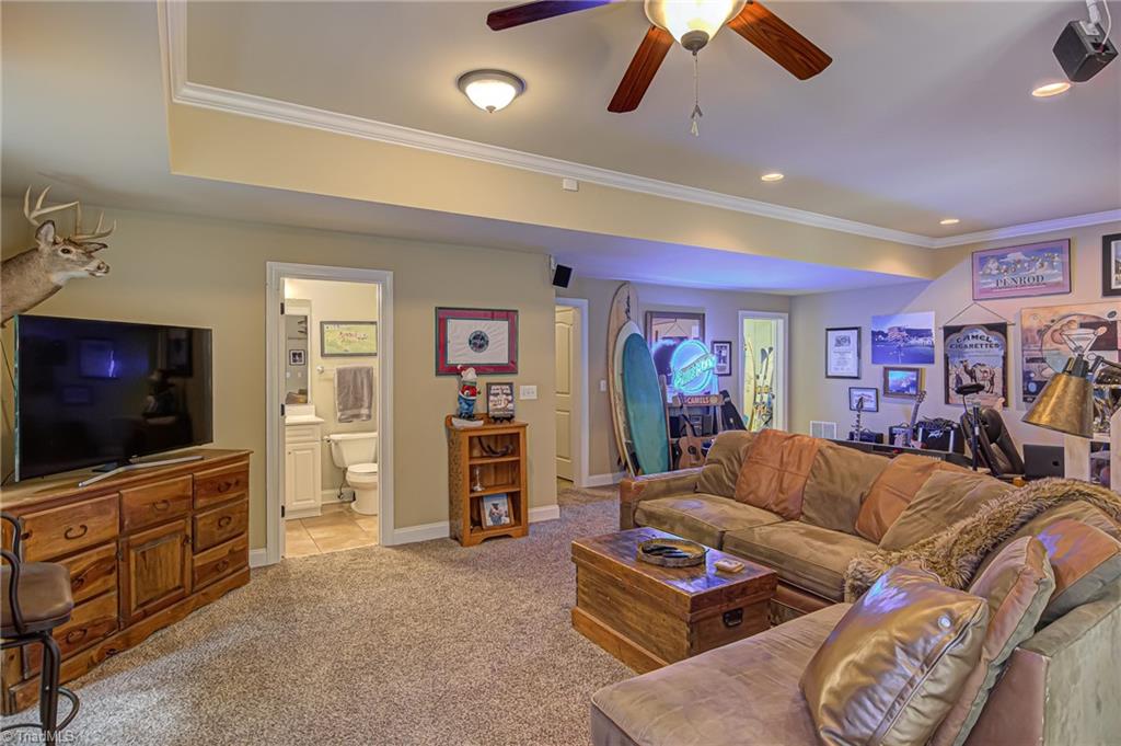 Winston-Salem, North Carolina 27106, United States, 5 Bedrooms Bedrooms, ,5 BathroomsBathrooms,Residential,Active,42045