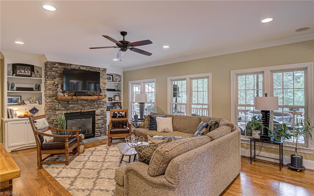 Winston-Salem, North Carolina 27106, United States, 5 Bedrooms Bedrooms, ,5 BathroomsBathrooms,Residential,Active,42045