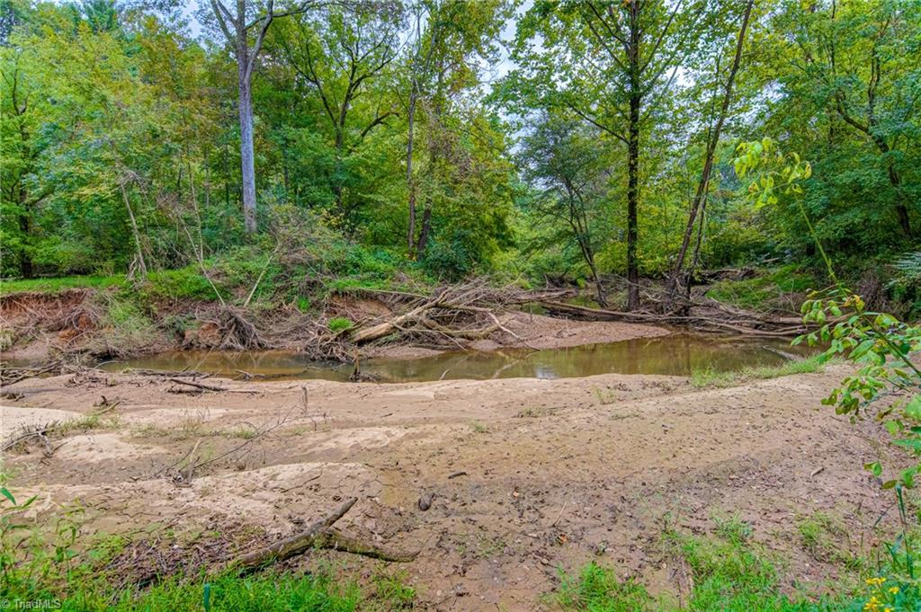 Winston-Salem, North Carolina 27106, United States, 5 Bedrooms Bedrooms, ,5 BathroomsBathrooms,Residential,Active,42045