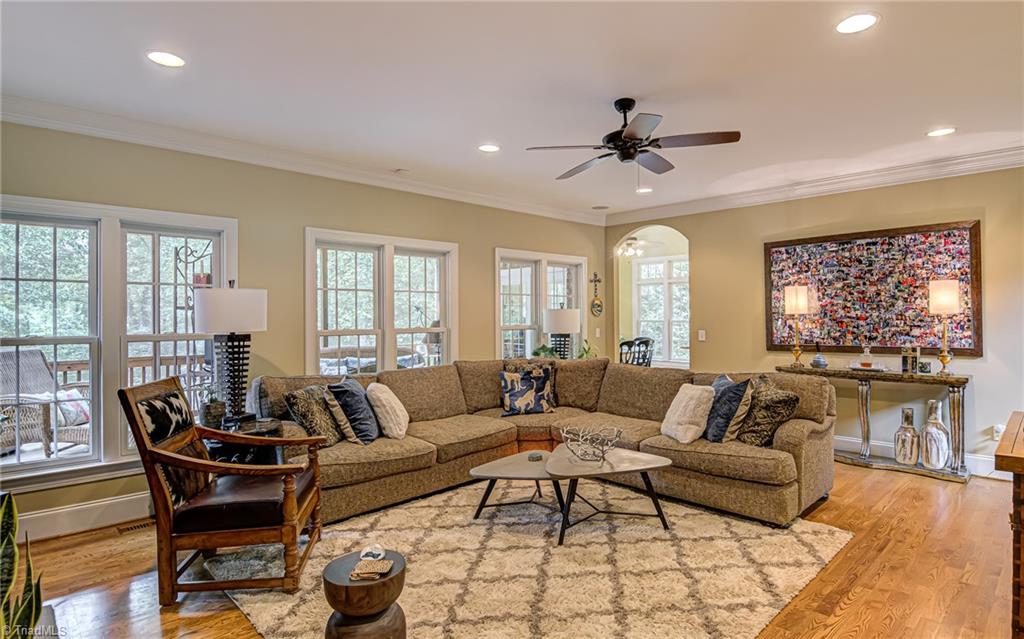 Winston-Salem, North Carolina 27106, United States, 5 Bedrooms Bedrooms, ,5 BathroomsBathrooms,Residential,Active,42045