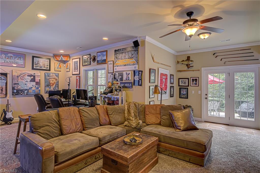 Winston-Salem, North Carolina 27106, United States, 5 Bedrooms Bedrooms, ,5 BathroomsBathrooms,Residential,Active,42045