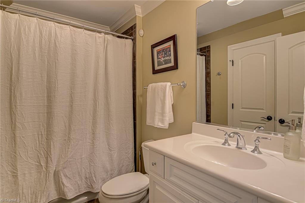 Winston-Salem, North Carolina 27106, United States, 5 Bedrooms Bedrooms, ,5 BathroomsBathrooms,Residential,Active,42045