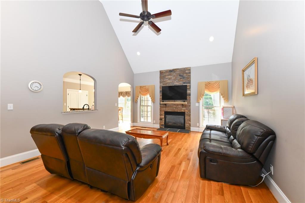 5102 Acorn Forest Road, Greensboro, North Carolina image 8