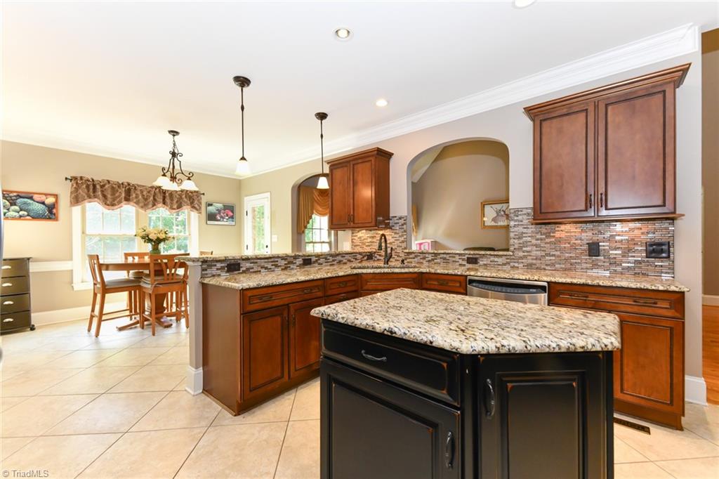 5102 Acorn Forest Road, Greensboro, North Carolina image 9