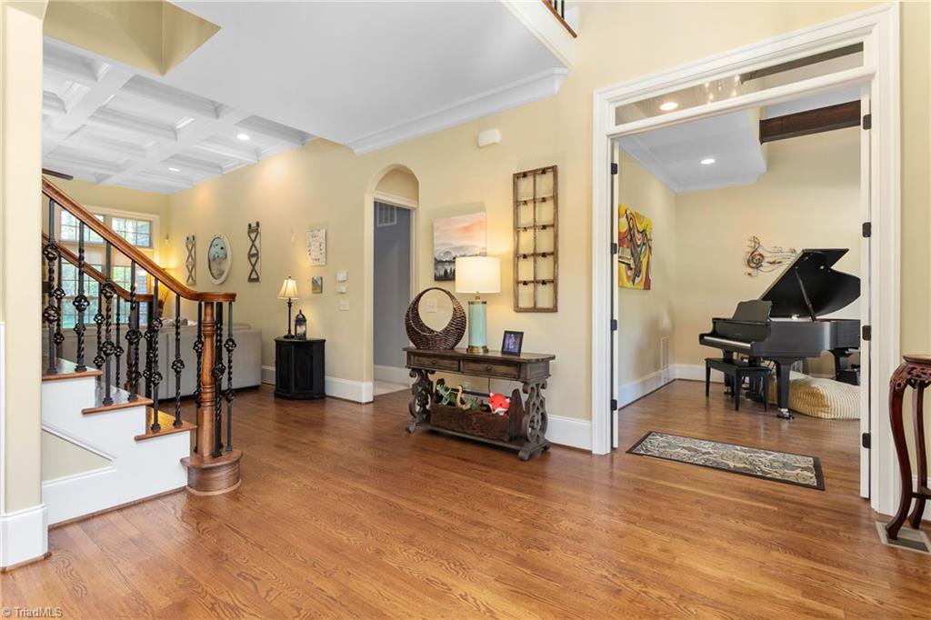 7716 Chesterbrooke Drive, Greensboro, North Carolina image 12