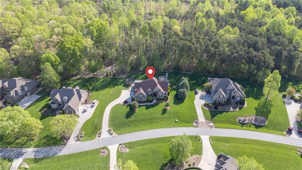 7716 Chesterbrooke Drive, Greensboro, North Carolina image 8
