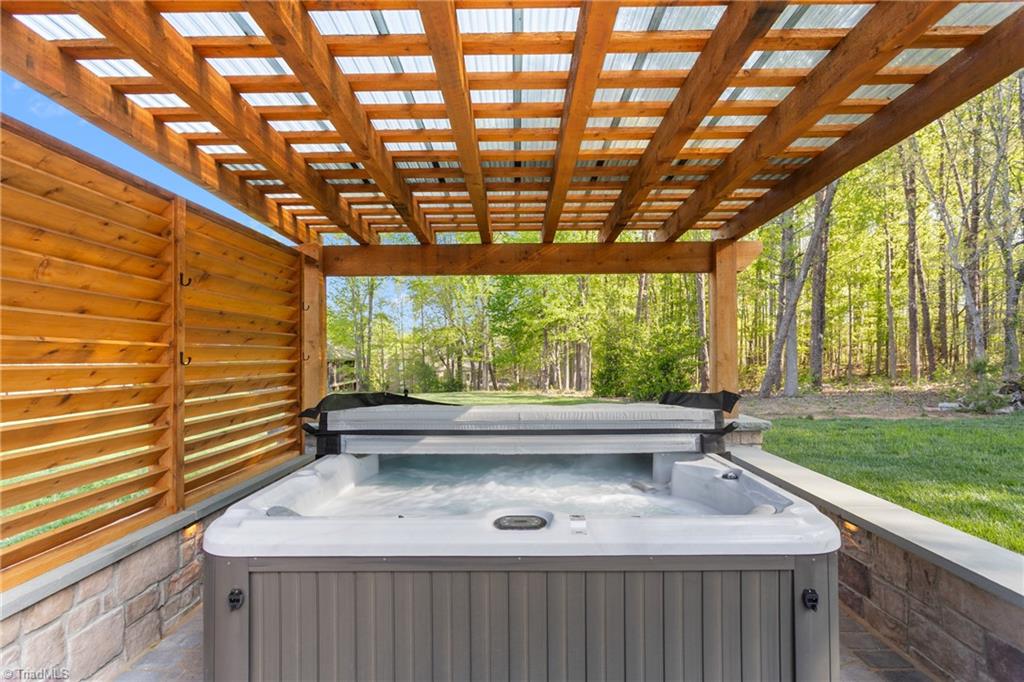7716 Chesterbrooke Drive, Greensboro, North Carolina image 43