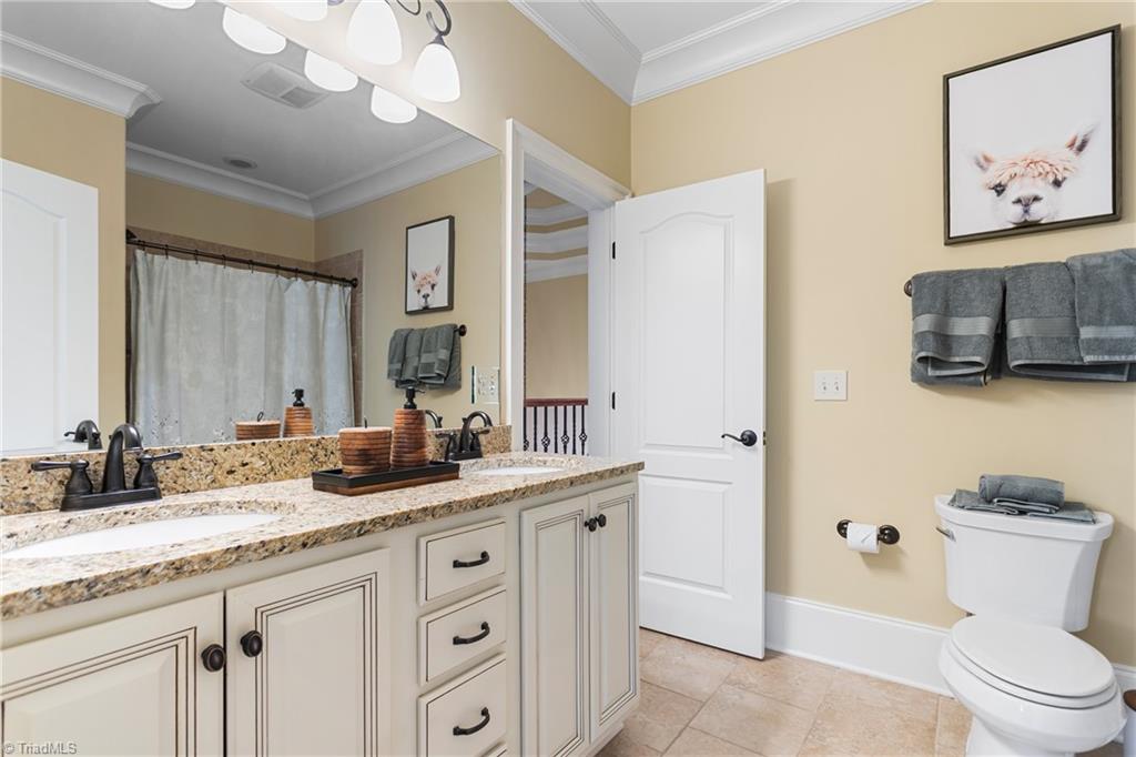 7716 Chesterbrooke Drive, Greensboro, North Carolina image 38