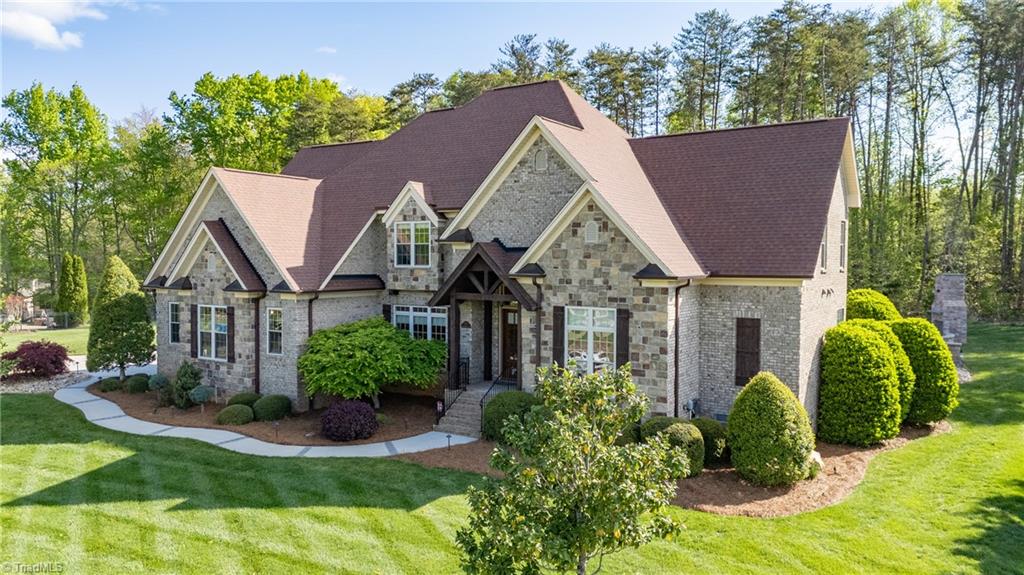 7716 Chesterbrooke Drive, Greensboro, North Carolina image 2