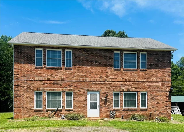 2062 Pell Road, photo 4 of 24