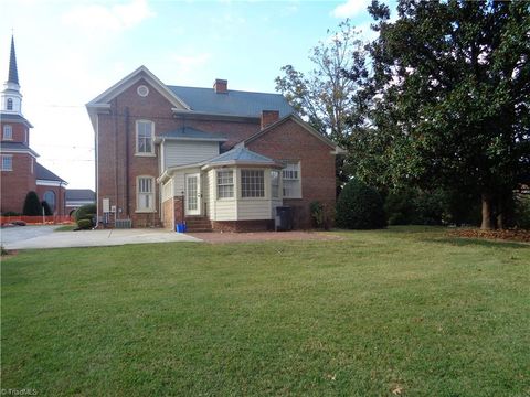 A home in Kernersville