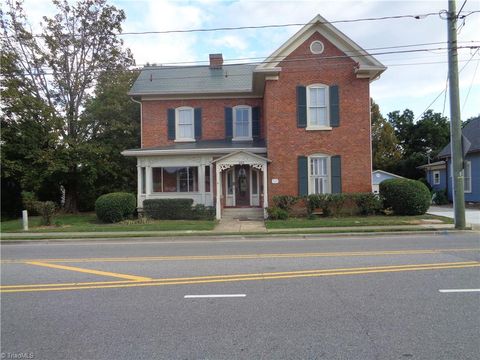 A home in Kernersville