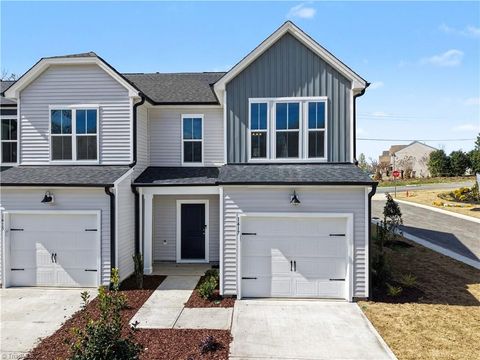 Townhouse For Sale - 1417 Allegheny  River Street<br/> Greensboro, NC 27405