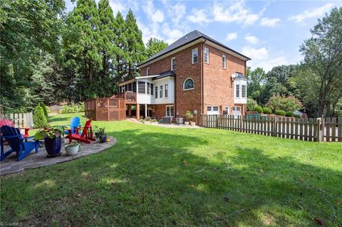 A home in Clemmons