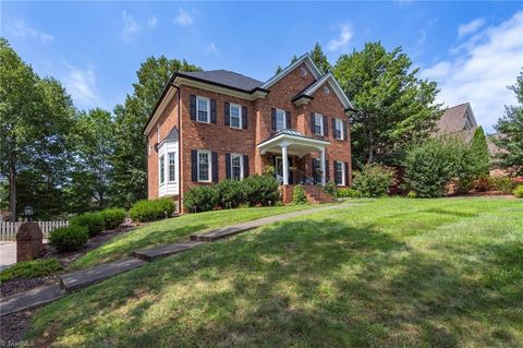 A home in Clemmons