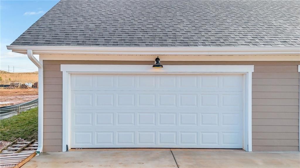 Photo of 2111 24Th Street Lane SE, Hickory, NC 28602 (MLS # 1203841)