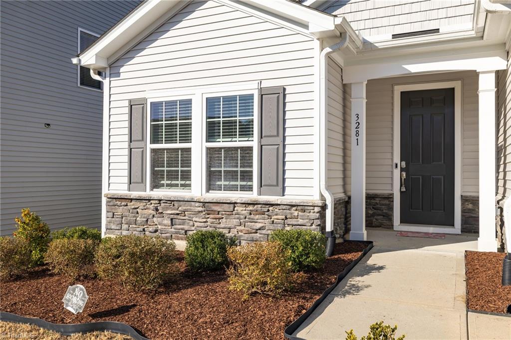 3281 Douglas Fir Road