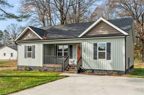 708 Ferndale Drive Thomasville NC 27360