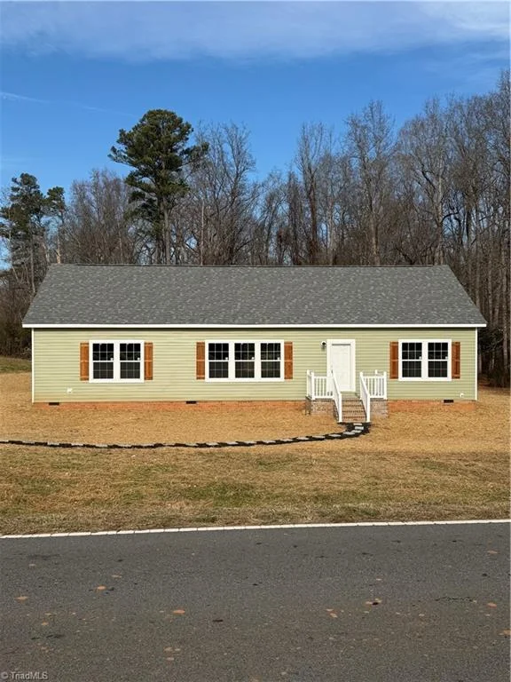 1824 N Oak Ridge Church Road, Yadkinville, NC, 27011
