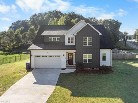 Homes For Sale - 110 Odell Myers Road<br/> Advance, NC 27006