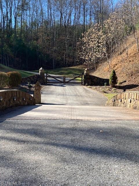 222 Lakeside Drive, Mcgrady, NC, 28649