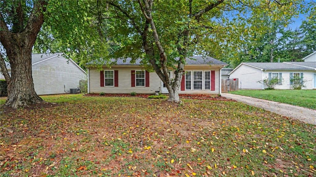 Photo of 1 Jans Court, Greensboro, NC 27405 (MLS # 1236061)