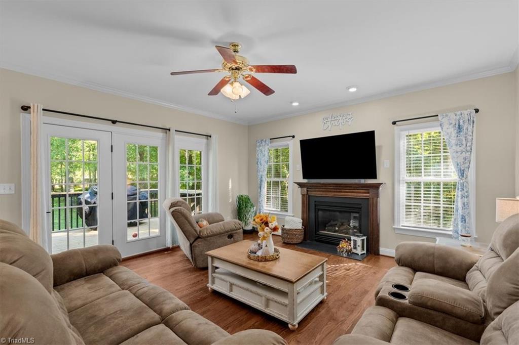 1804 Ridge Oaks Drive